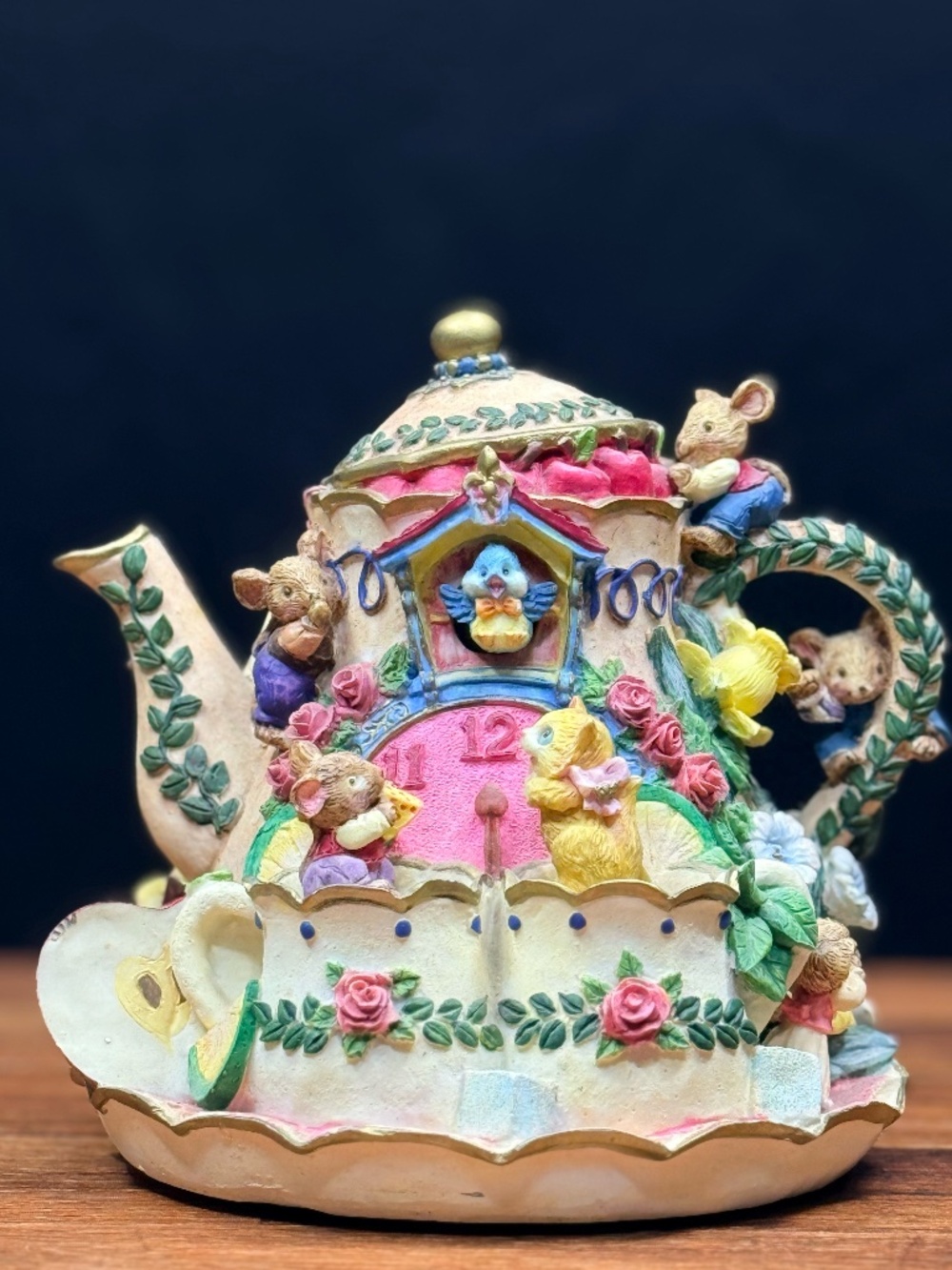 Animated Mouse Teapot Music Box "Tea For Two"